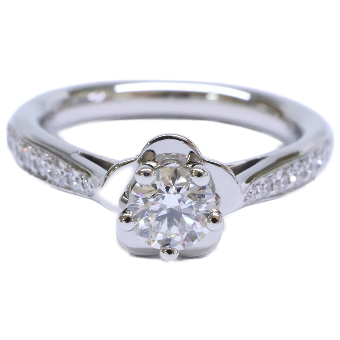 CHANEL (Chanel) Newly polished Pt950 CMLA Soli Pave 0.32ct Camellia Half Eternity Ring, Size 45,: --- Catalog ---Category: SizeUS Size: 3.5Brand Size: 45Category: DesignType: Band ringGender: WomenMaterial: Platinum 950Category: GeneralBrand: Chanel--- Item List ---Section: ConditionRanking: Rank 