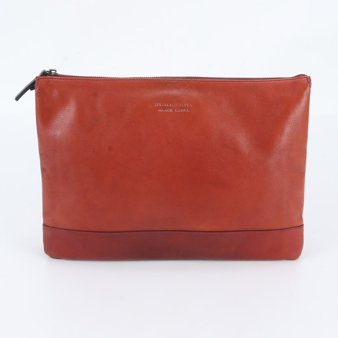 Burberry Leather Second Bag Clutch Pouch Brand Men's: --- Catalog ---Category: SizeSize (HxWxD): 24cm x 34cm x 3cm / 9.44'' x 13.38'' x 1.18''Category: DesignType: Clutch bag, PouchColor: Red colorGender: MenMaterial: Leather Category: GeneralBrand: Burb