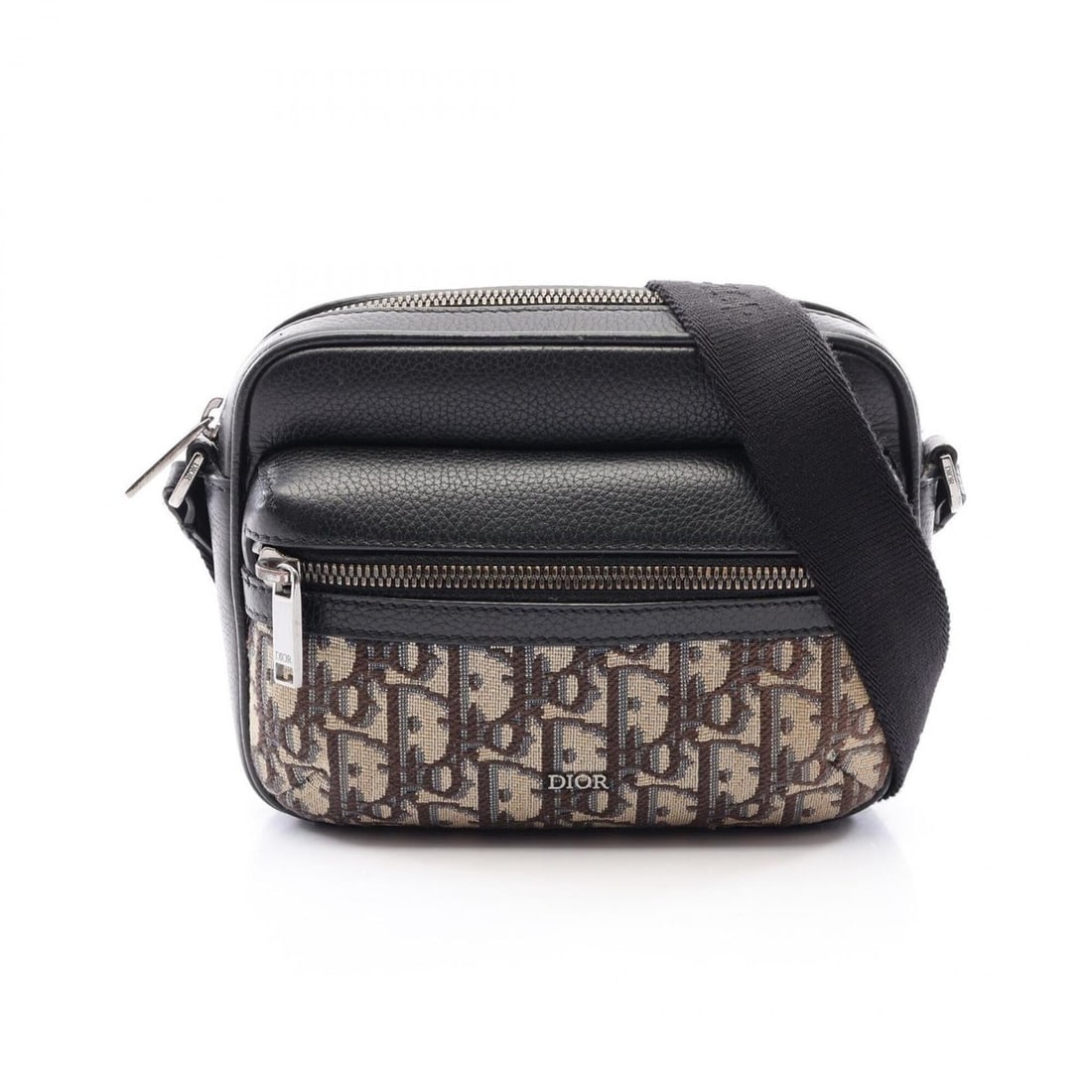 Christian Dior Dior Rider 2.0 Zip Messenger Bag Mini Shoulder Handbag Leather Canvas Men's: --- Catalog ---Category: SizeSize (HxWxD): 14cm x 18cm x 5cm / 5.51'' x 7.08'' x 1.96''Category: DesignType: Handbag, Messenger bag, Shoulder bagColor: Beige, BlackGender: MenMaterial: Leather , Canva