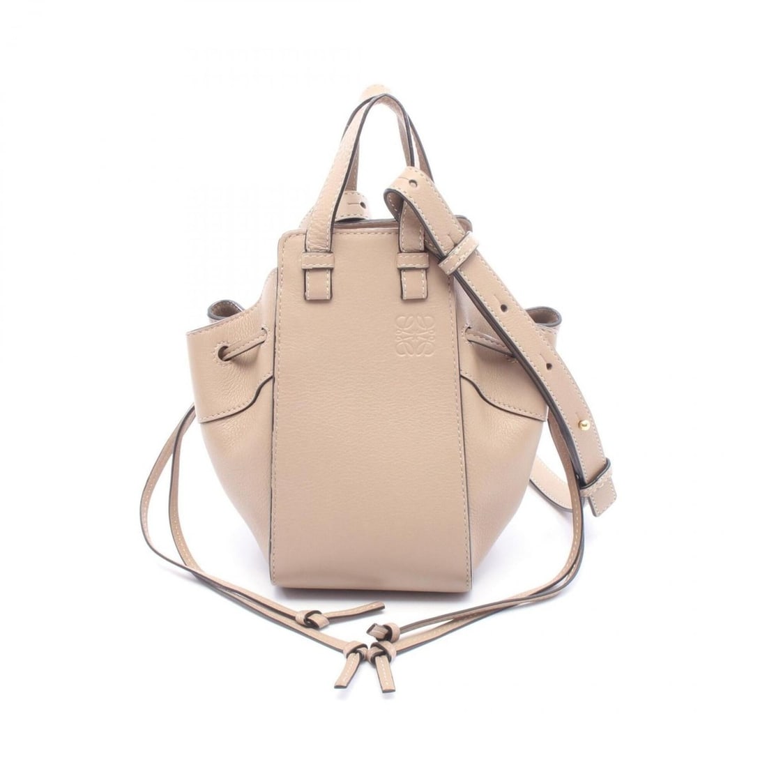 Loewe Hammock Bag Drawstring Mini 2-Way Handbag Leather Women's Beige: --- Catalog ---Category: SizeSize (HxWxD): 21cm x 10.5cm x 13.5cm / 8.26'' x 4.13'' x 5.31''Category: DesignType: HandbagColor: BeigeGender: WomenMaterial: Leather Category: GeneralBrand: Loewe--- Ite