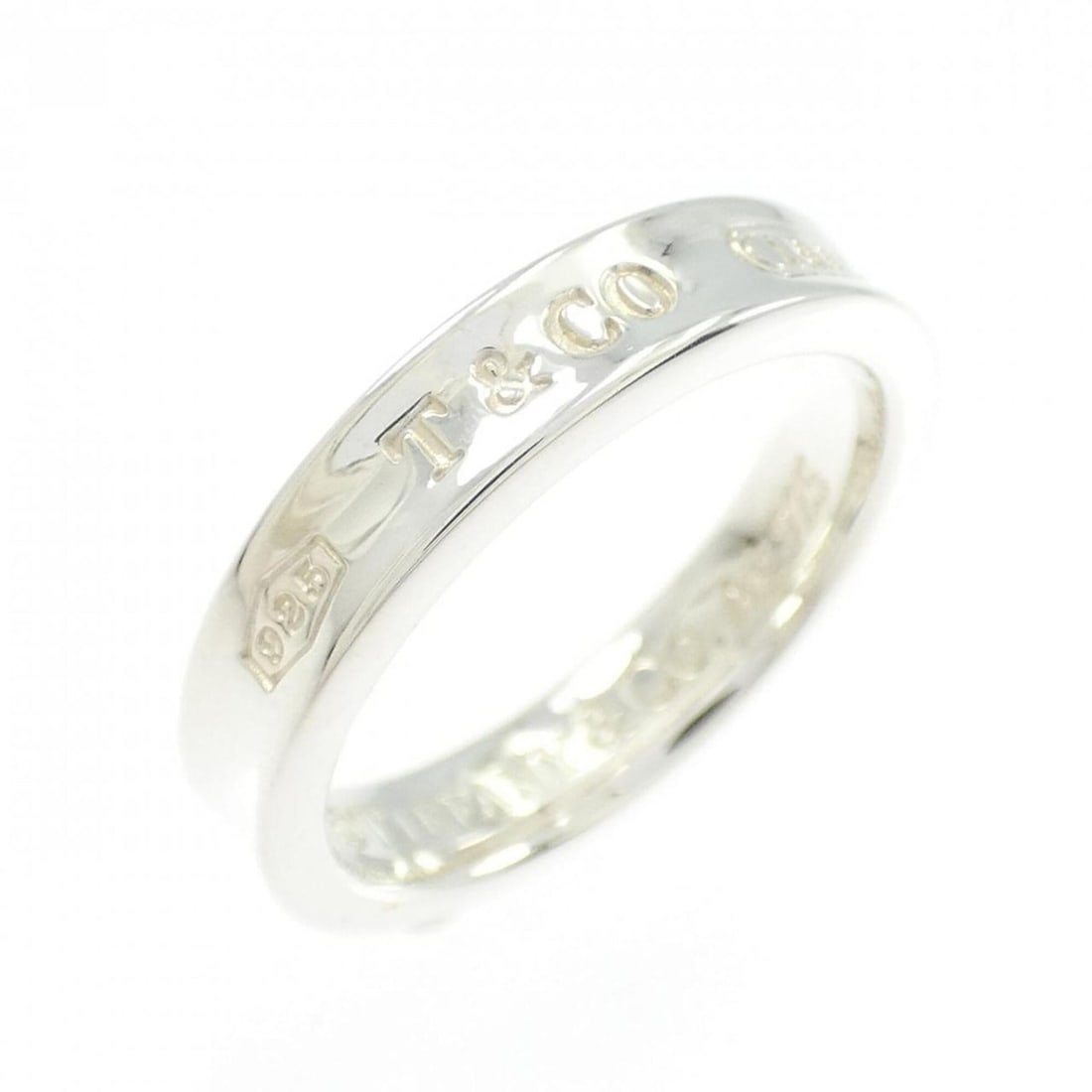 Tiffany & Co. 1837 Narrow Ring: --- Catalog ---Category: SizeJP Size: 10.5US Size: 5.5Category: DesignType: Band ringColor: SilverGender: WomenMaterial: Silver 925Category: GeneralMPN: 60126372Brand: Tiffany--- Item List