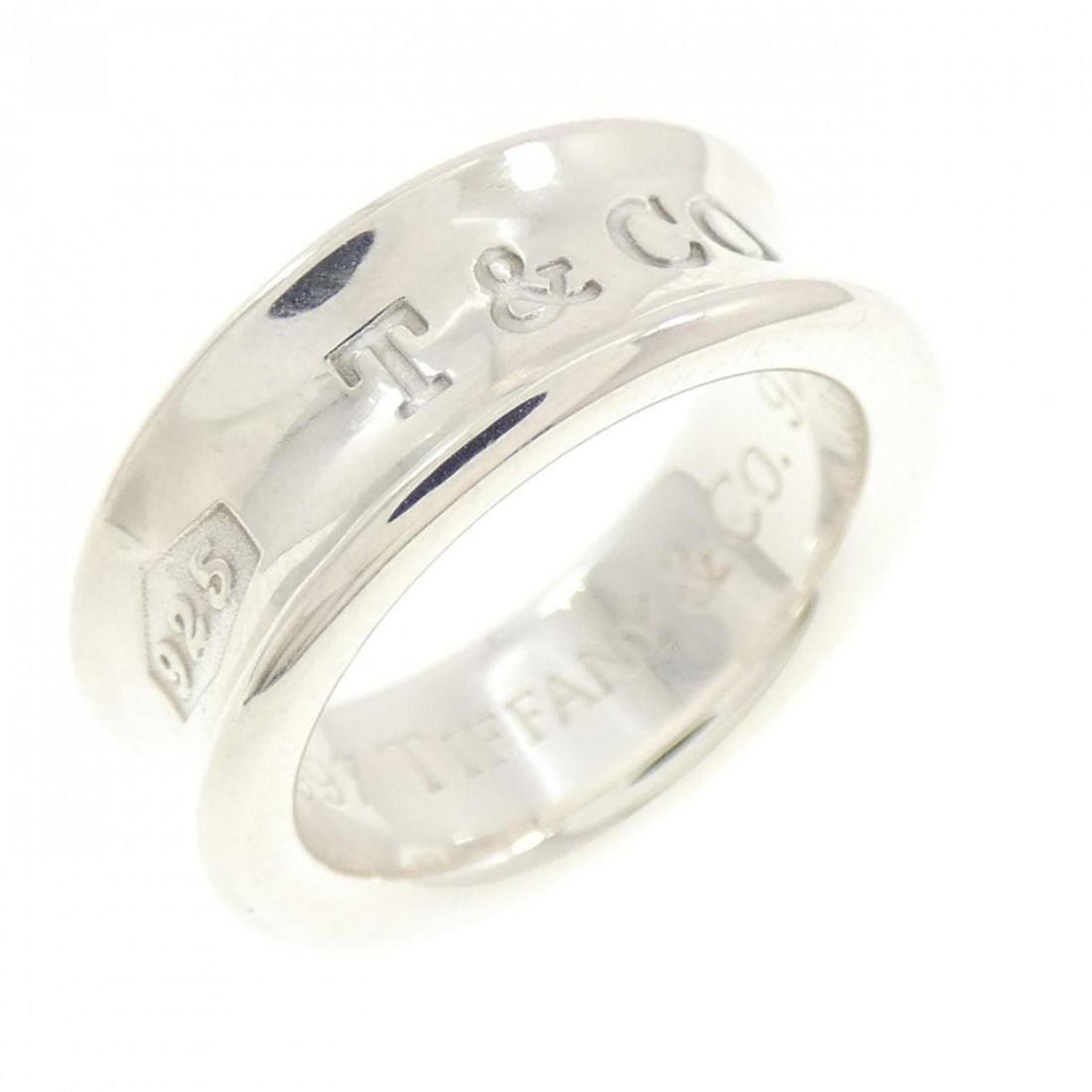 Tiffany & Co. 1837 Ring: --- Catalog ---Category: SizeJP Size: 7US Size: 4Category: DesignType: Band ringColor: SilverGender: WomenMaterial: Silver 925Category: GeneralBrand: Tiffany--- Item List ---Section: