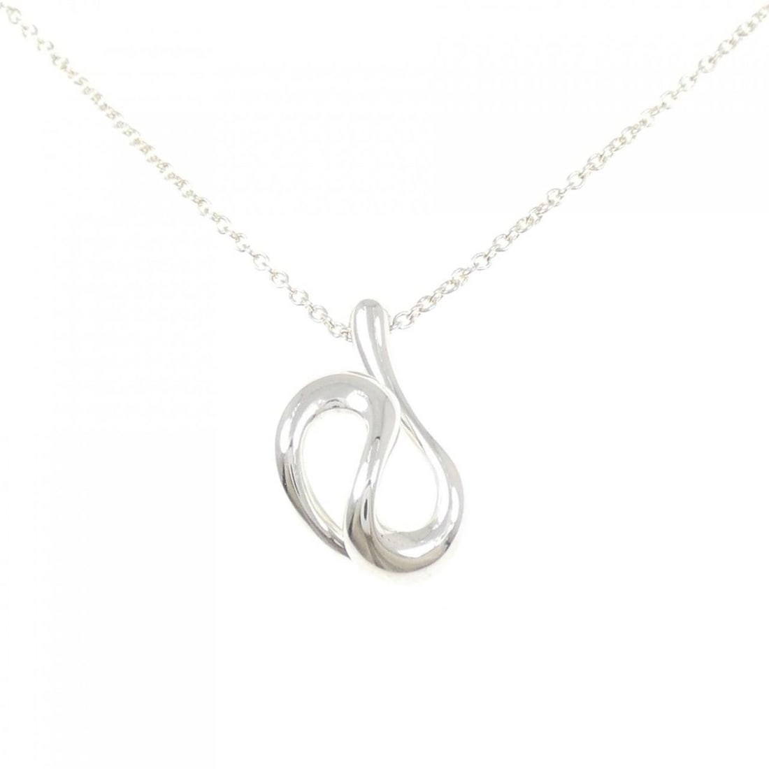 Tiffany 925 Necklace: --- Catalog ---Category: SizePendant Size: 17mm x 10.5mm / 0.66'' x 0.41''Neck Circumference: 40 cm / 15.74''Category: DesignColor: SilverGender: WomenMaterial: Silver 925Pendant Type: