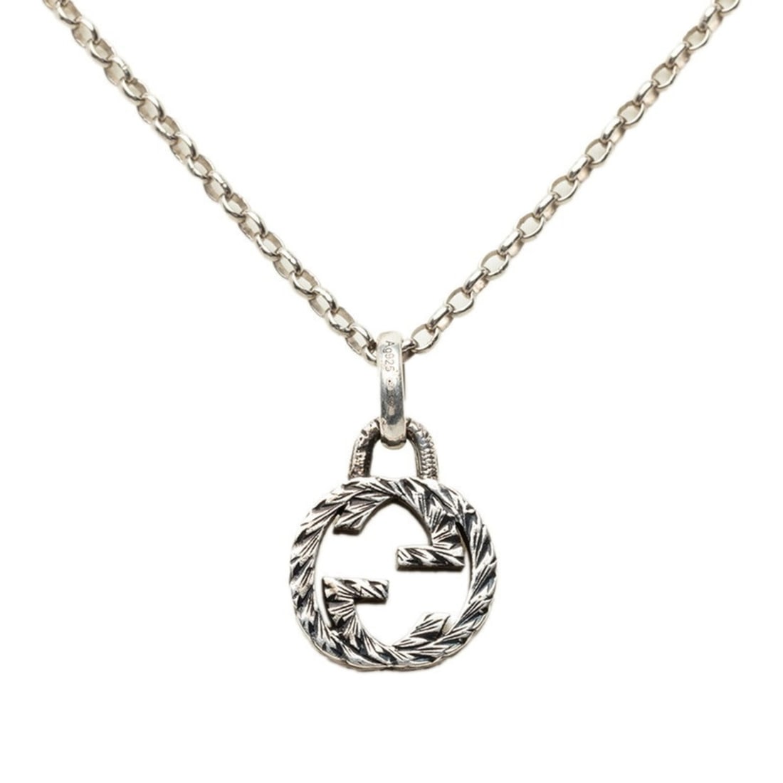 Gucci Interlocking G Necklace SV925 Silver Men's GUCCI: --- Catalog ---Category: SizePendant Size: 12.7mm x 11.9mm / 0.49'' x 0.46''Neck Circumference: 50 cm / 19.68''Category: DesignColor: SilverGender: MenMaterial: Silver 925Necklace Type: NecklaceCatego