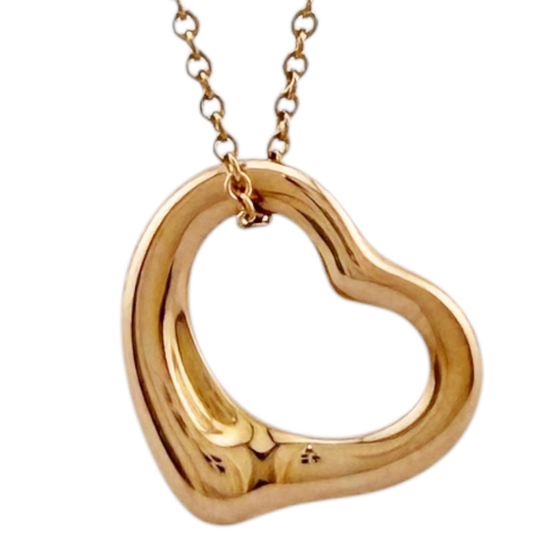 Tiffany & Co. Open Heart Necklace, 18K Pink Gold, Women's.: --- Catalog ---Category: SizePendant Size: 15mm x 14mm / 0.59'' x 0.55''Neck Circumference: 40.5 cm / 15.94''Category: DesignColor: Pink goldGender: WomenMaterial: Pink gold (18K)Necklace Type: Neckla
