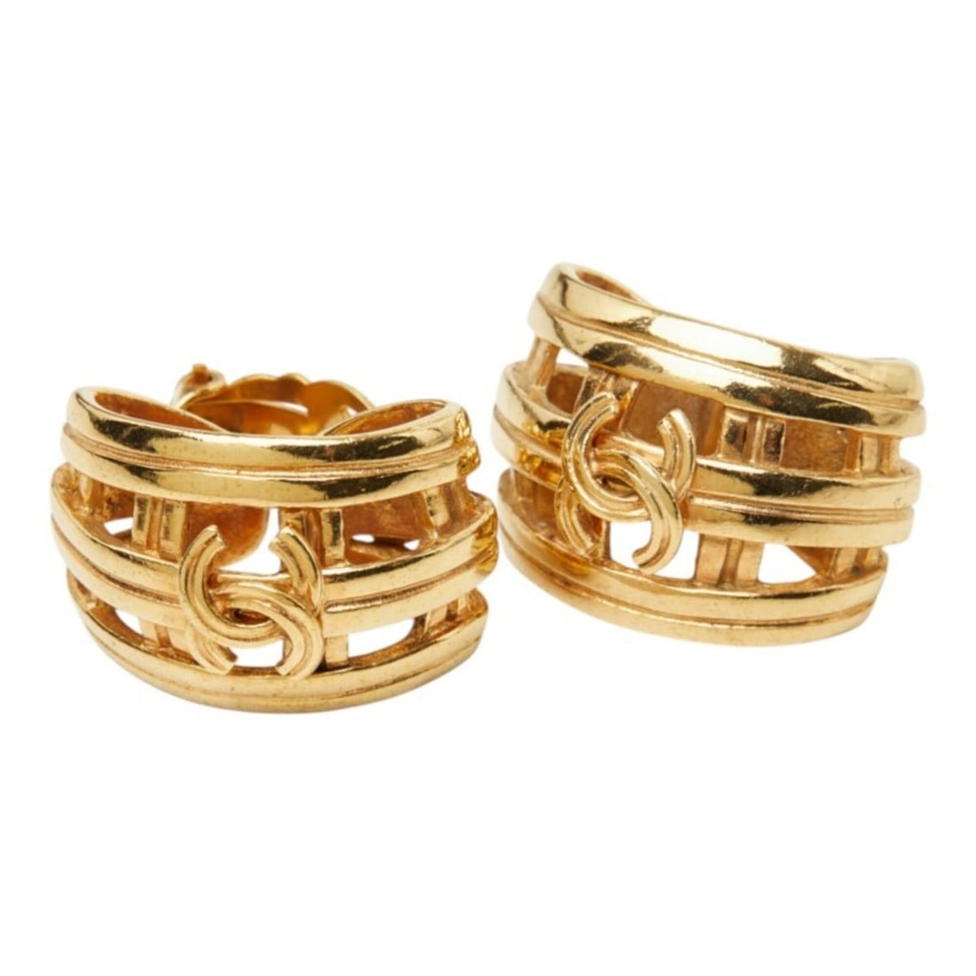 Chanel Coco Mark Vintage Earrings Ear Clip 96P Gold Plated Women's CHANEL: --- Catalog ---Category: SizeSize (HxWxD): 29.00mm x 20.70mm / 1.14'' x 0.81''Category: DesignType: Clip earringsColor: GoldGender: WomenMaterial: Gold platingCategory: GeneralBrand: Chanel--- Item Li