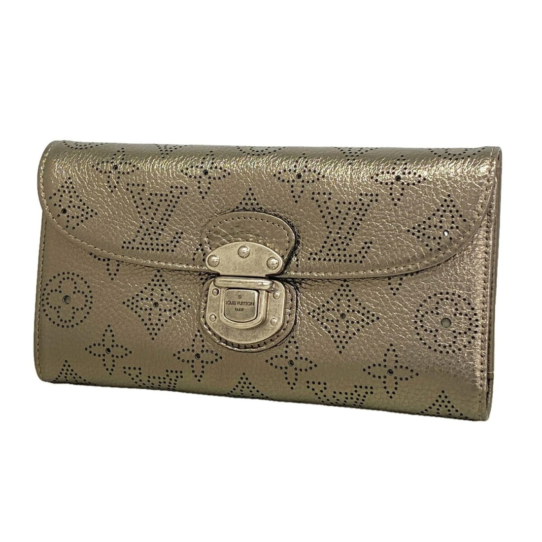 Louis Vuitton Mahina Portefeuille Amelia Tri-fold Long Wallet M95716 Bronze Women's: --- Catalog ---Category: SizeSize (HxWxD): 10.5cm x 19cm x 2.5cm / 4.13'' x 7.48'' x 0.98''Category: DesignType: Long wallet (tri-fold)Color: BronzeGender: WomenCategory: GeneralMPN: M95716Brand: Loui