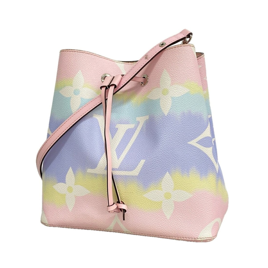 Louis Vuitton Shoulder Bag LV Escale NeoNoe M45124 Pastel Women's: --- Catalog ---Category: SizeSize (HxWxD): 25.5cm x 26cm x 17.5cm / 10.03'' x 10.23'' x 6.88''Category: DesignType: Shoulder bagColor: Multi-colorGender: WomenCategory: GeneralMPN: M45124Brand: Louis 