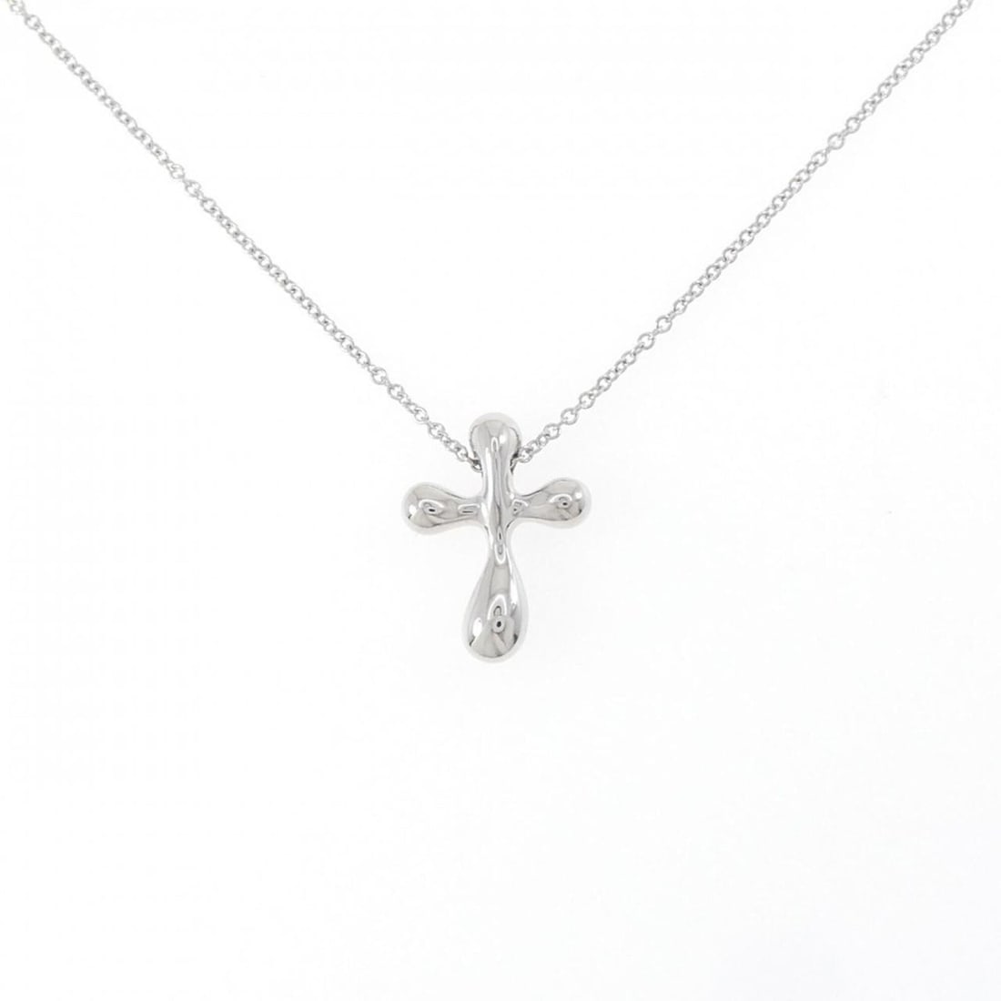 Tiffany Small Cross Necklace: --- Catalog ---Category: SizePendant Size: 16.1mm x 12.1mm / 0.63'' x 0.47''Neck Circumference: 41 cm / 16.14''Category: DesignGender: WomenMaterial: Platinum 950Pendant Type: PendantNecklace Type: