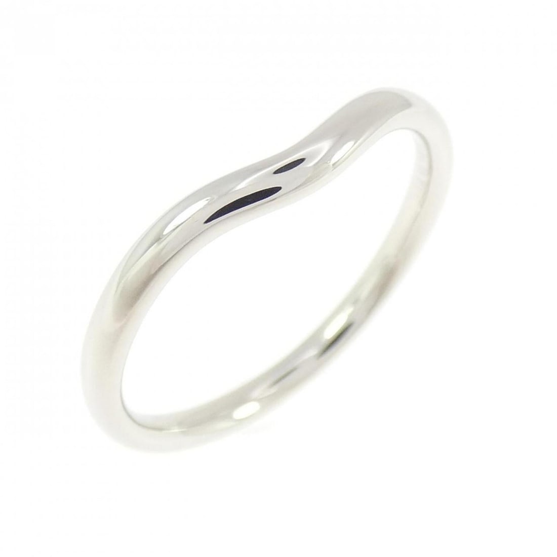 Tiffany Curved Ring: --- Catalog ---Category: SizeJP Size: 17US Size: 8.5Category: DesignType: Band ringGender: Women,MenMaterial: Platinum 950Category: GeneralBrand: Tiffany--- Item List ---Section: ConditionRanking: