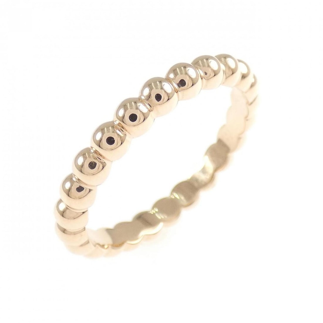 Van Cleef & Arpels Perlee Medium Ring: --- Catalog ---Category: SizeUS Size: 6.5Brand Size: 52Category: DesignType: Band ringGender: WomenMaterial: Pink gold (18K)Category: GeneralMPN: VCARN9PB00Brand: Van Cleef & Arpels--- Item List ---Se