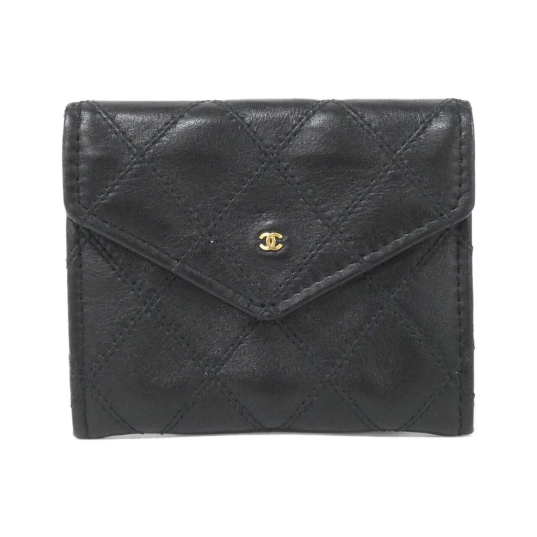 Chanel wallets and coin cases: --- Catalog ---Category: SizeSize (HxWxD): 8cm x 9.5cm x 1cm / 3.14'' x 3.74'' x 0.39''Category: DesignType: Coin purse/coin caseColor: BlackGender: WomenMaterial: Leather Leather/Fur Type: Lamb