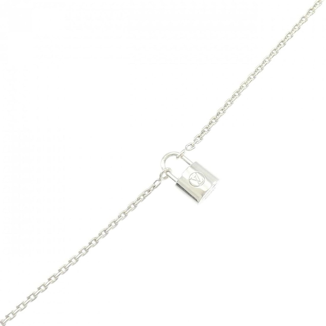 Louis Vuitton Lockit Bracelet: --- Catalog ---Category: SizeLength: 14cm - 17cm / 5.51'' - 6.69''Category: DesignType: Charm braceletGender: WomenMaterial: Silver 925Category: GeneralMPN: Q95450Brand: Louis Vuitton--- Item List
