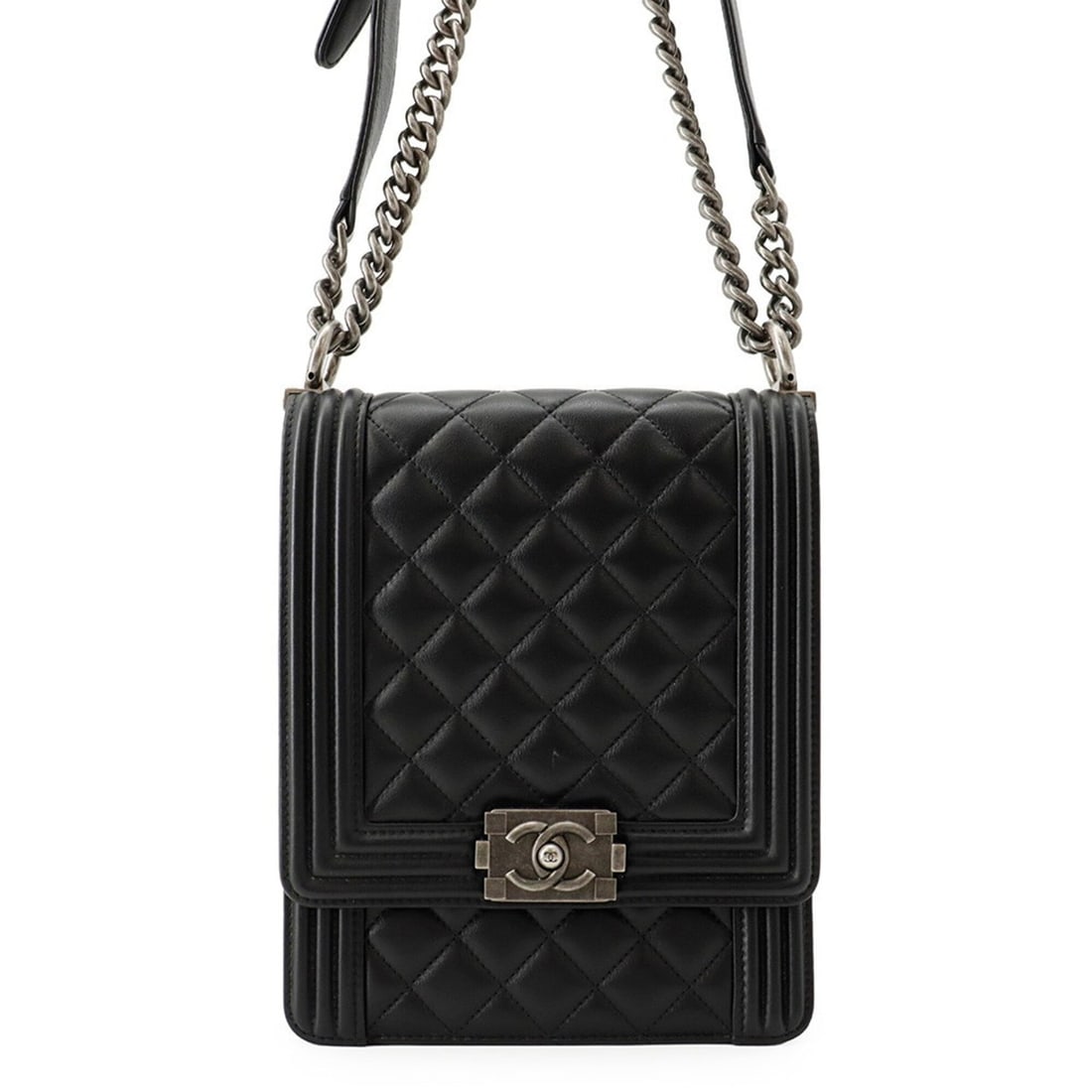 Chanel Chain Shoulder Bag Boy Lambskin AS0130 CHANEL Handbag Black Women's: --- Catalog ---Category: SizeWeight: 620g / 1.36lb.Size (HxWxD): 20cm x 16cm x 5cm / 7.87'' x 6.29'' x 1.96''Strap Length: 66.5cm - 111cm / 26.18'' - 43.7''Category: DesignType: Handbag, Shoulder bagC