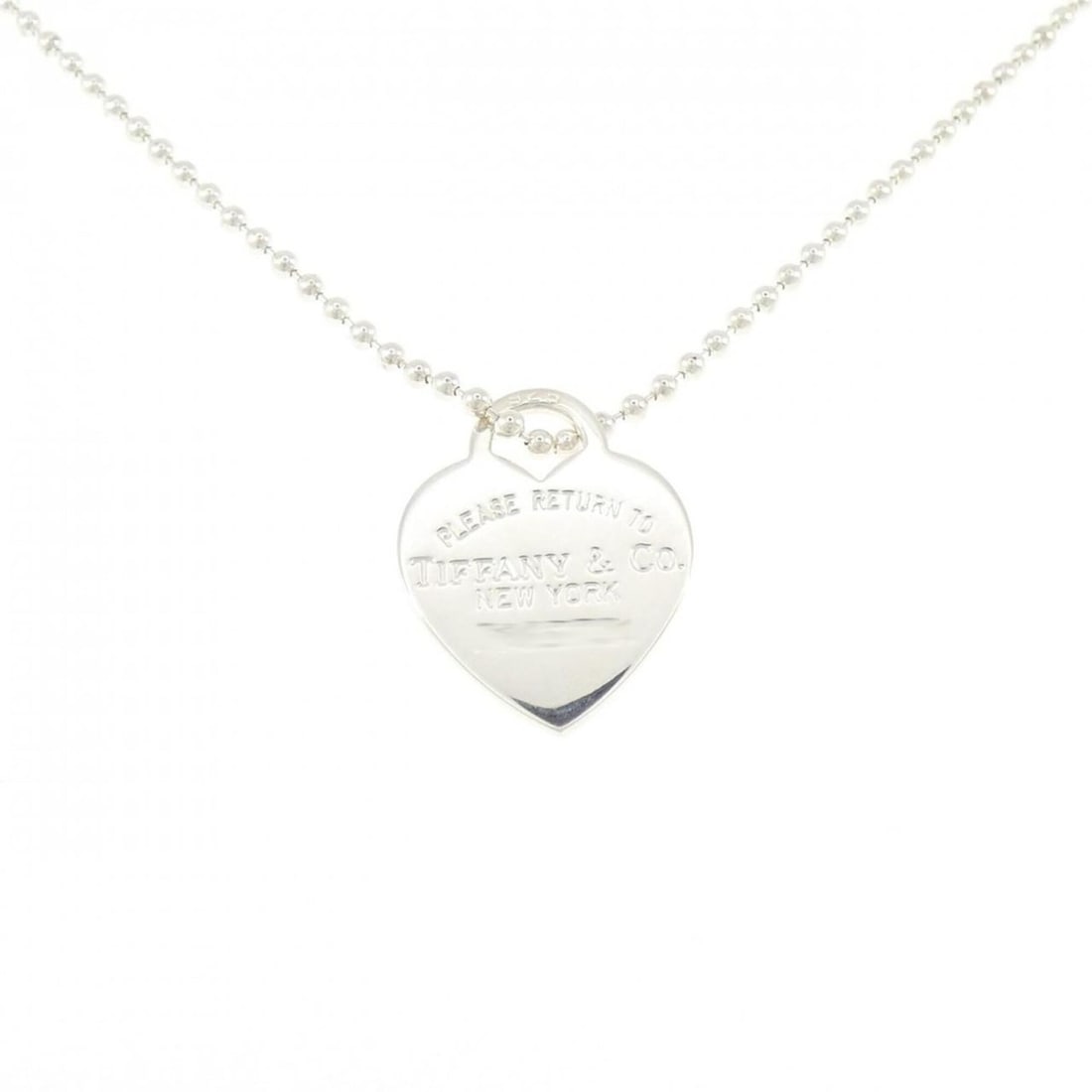 Tiffany & Co. Return to Necklace: --- Catalog ---Category: SizePendant Size: 29.9mm x 22.9mm / 1.17'' x 0.9''Neck Circumference: 86 cm / 33.85''Category: DesignGender: WomenMaterial: Silver 925Pendant Type: PendantNecklace Type: