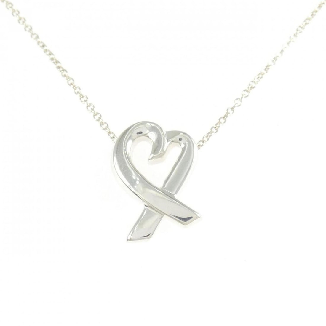 Tiffany Loving Heart Small Necklace: --- Catalog ---Category: SizePendant Size: 14.8mm x 10.9mm / 0.58'' x 0.42''Neck Circumference: 42 cm / 16.53''Category: DesignGender: WomenMaterial: Silver 925Pendant Type: PendantNecklace Type: