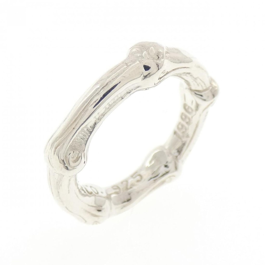 Tiffany Bamboo Ring: --- Catalog ---Category: SizeJP Size: 10.0US Size: 5.5Category: DesignType: Band ringGender: WomenMaterial: Silver 925Category: GeneralBrand: Tiffany--- Item List ---Section: ConditionRanking: Rank A