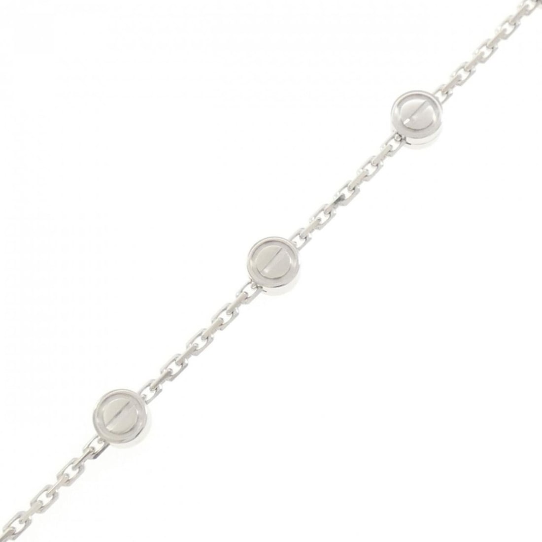 Cartier Love Bracelet: --- Catalog ---Category: SizeLength: 18cm / 7.08''Category: DesignType: Charm braceletColor: White goldGender: WomenMaterial: White gold (18K)Category: GeneralBrand: Cartier--- Item List ---Section: