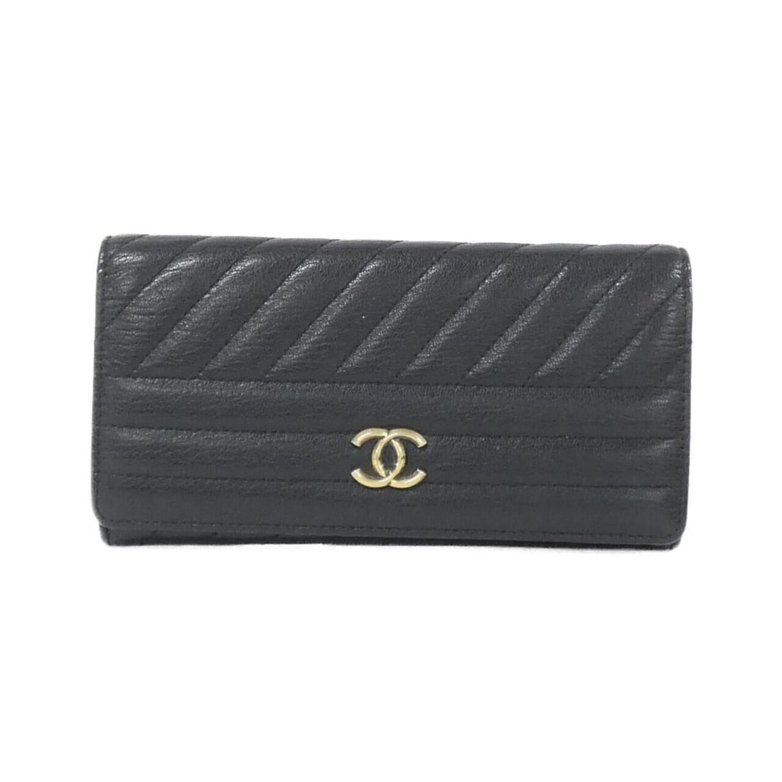 Chanel 82399 Wallet: --- Catalog ---Category: SizeSize (HxWxD): 10cm x 19.5cm x 2.5cm / 3.93'' x 7.67'' x 0.98''Category: DesignType: Long wallet (bi-fold)Color: BlackGender: WomenMaterial: Leather Leather/Fur Type: