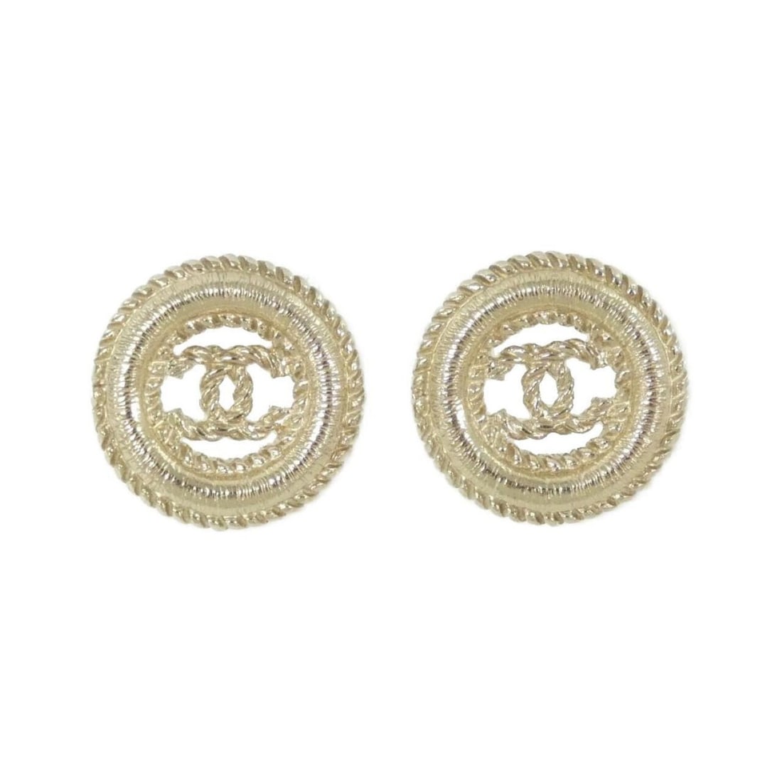 Chanel 86197 Earrings: --- Catalog ---Category: SizeSize (HxWxD): 18.00mm x 18.00mm / 0.71'' x 0.71''Category: DesignType: Stud earringsColor: GoldGender: WomenCategory: GeneralMPN: 86197Brand: Chanel--- Item List ---Sectio