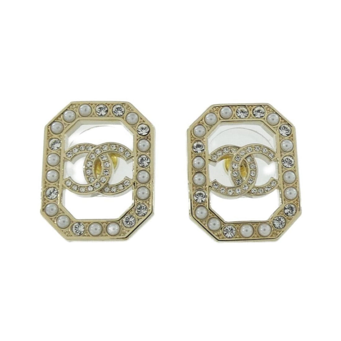 Chanel ABB769 Earrings: --- Catalog ---Category: SizeSize (HxWxD): 22.00mm x 17.00mm / 0.87'' x 0.67''Category: DesignType: Stud earringsColor: Gold, WhiteStone: CrystalGender: WomenCategory: GeneralMPN: ABB769Brand: