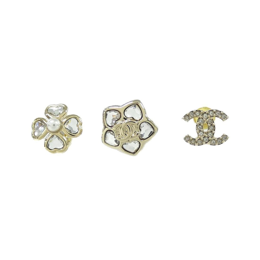 Chanel ABG272 Earrings: --- Catalog ---Category: SizeSize (HxWxD): 13.00mm x 12.00mm / 0.51'' x 0.47''Category: DesignType: Stud earringsColor: Gold, WhiteStone: CrystalGender: WomenCategory: GeneralMPN: ABG272Brand: