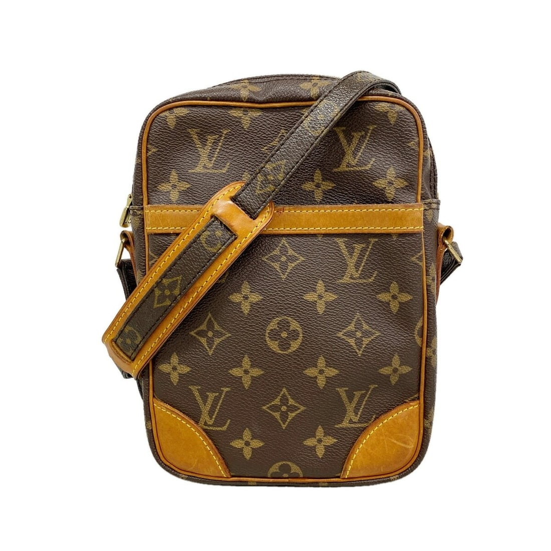 Louis Vuitton Monogram Danube Shoulder Bag M45266 Brown Women's P3563399: --- Catalog ---Category: SizeSize (HxWxD): 22cm x 16cm x 4.5cm / 8.66'' x 6.29'' x 1.77''Category: DesignType: Shoulder bagColor: BrownGender: WomenCategory: GeneralMPN: M45266Brand: Louis Vuitton--- 