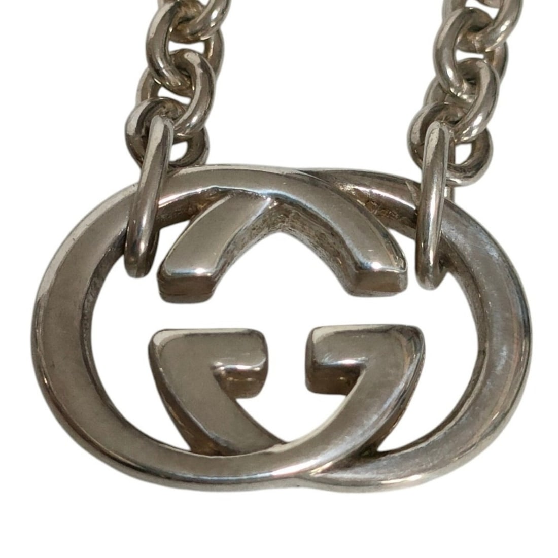 GUCCI Interlocking G SV925 Chain Pendant Necklace, Silver, Men's & Women's: --- Catalog ---Category: SizePendant Size: 11mm x 24mm / 0.43'' x 0.94''Neck Circumference: 41 cm / 16.14''Category: DesignColor: SilverGender: Men,WomenMaterial: Silver 925Necklace Type: Pendant neck