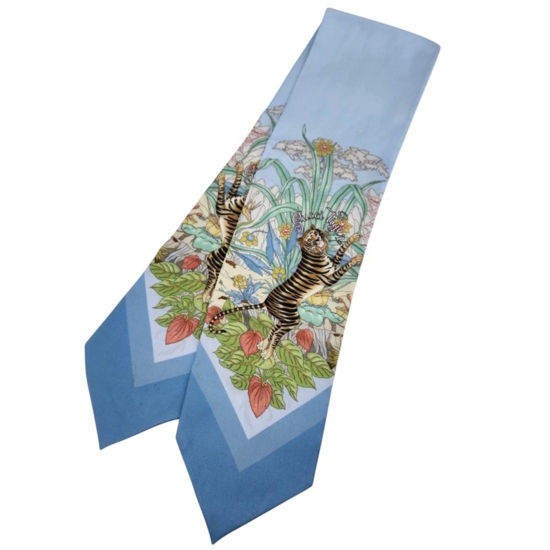 GUCCI Gucci Tiger Year of the Ribbon Scarf Blue Women's: --- Catalog ---Category: SizeSize (LxW): 1.23m x 15cm / 48.62'' x 5.9''Category: DesignType: ScarfColor: Blue, Multi-colorGender: WomenCategory: GeneralBrand: Gucci--- Item List ---Section: ConditionR