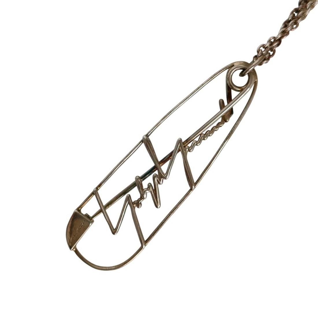 Yohji Yamamoto Safety Pin Signature Logo Chain Necklace, Silver Color, with Box, Men's: --- Catalog ---Category: SizePendant Size: 60mm x 17mm / 2.36'' x 0.66''Neck Circumference: 59 cm / 23.22''Category: DesignColor: SilverGender: MenNecklace Type: NecklaceCategory: GeneralBrand: Yohji 