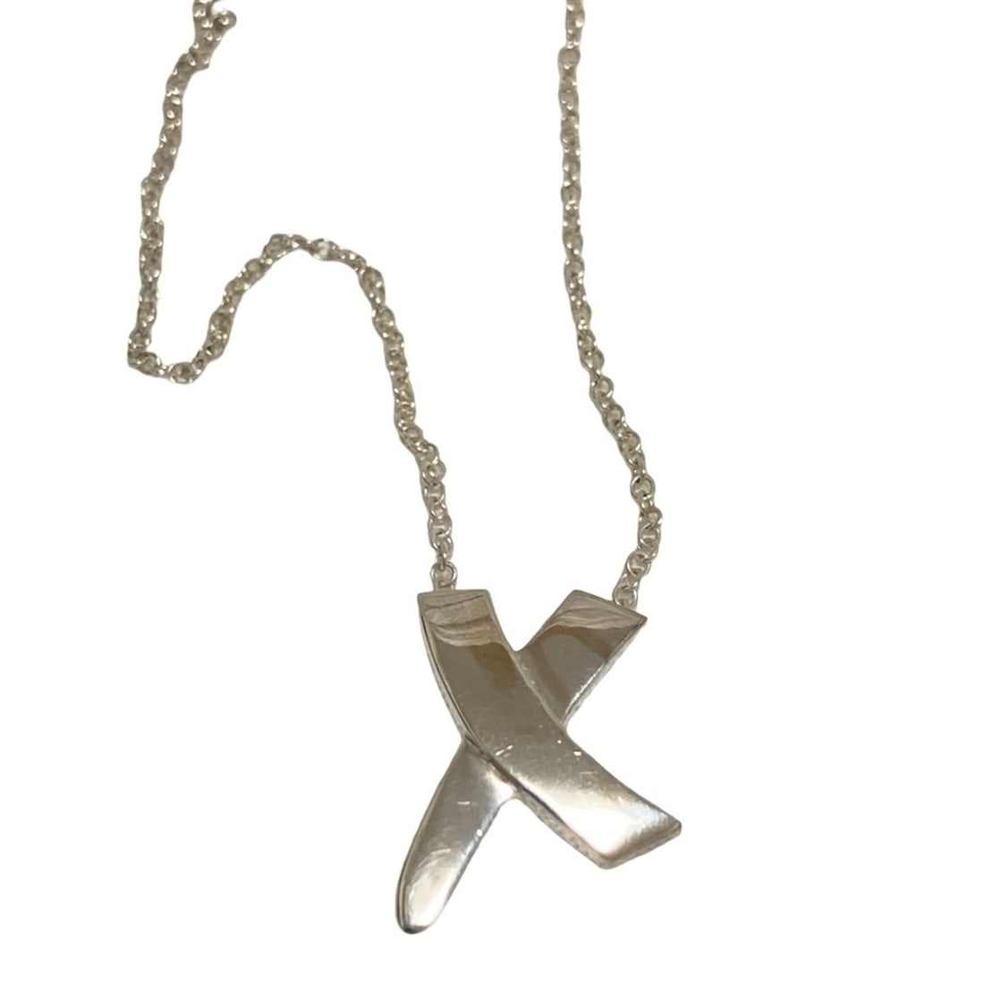 Tiffany & Co. Graffiti Kiss Necklace, 925 Sterling Silver, Women's: --- Catalog ---Category: SizePendant Size: 15mm x 10mm / 0.59'' x 0.39''Neck Circumference: 40.5 cm / 15.94''Category: DesignColor: SilverGender: WomenMaterial: Silver 925Necklace Type: NecklaceCatego