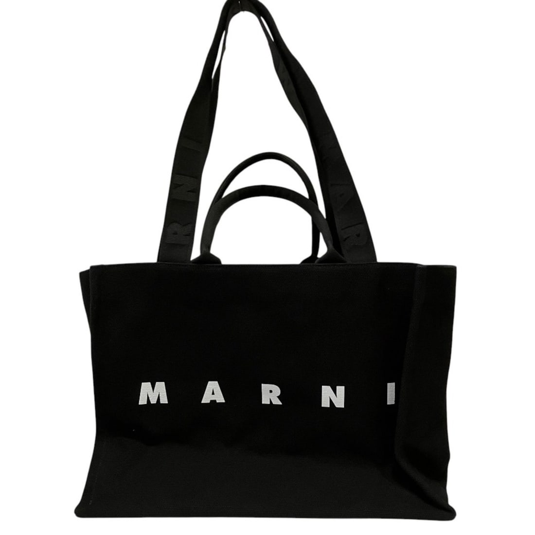 MARNI 2023 Model Canvas Shopping Tote Bag SHMQ0053U2 Black Men's and Women's: --- Catalog ---Category: SizeSize (HxWxD): 33cm x 45cm x 19.5cm / 12.99'' x 17.71'' x 7.67''Category: DesignType: Tote bagColor: BlackGender: Men,WomenCategory: GeneralBrand: Marni--- Item List ---Sec