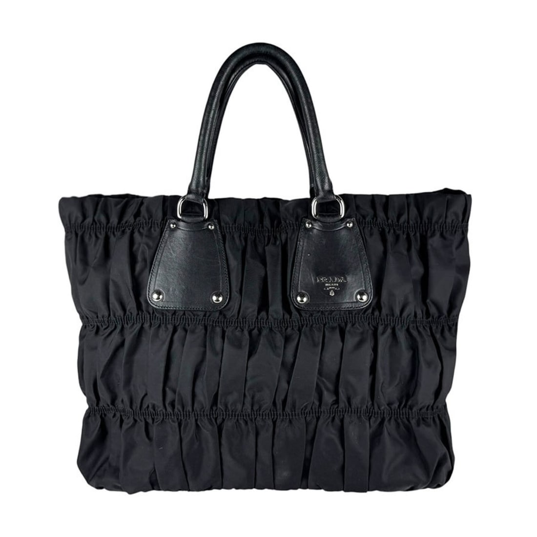 Prada handbag, nylon and leather, black, women's, z11075: --- Catalog ---Category: SizeSize (HxWxD): 30cm x 45cm x 17cm / 11.81'' x 17.71'' x 6.69''Category: DesignType: HandbagColor: BlackGender: WomenMaterial: Nylon , Leather Category: GeneralBrand: PradaC