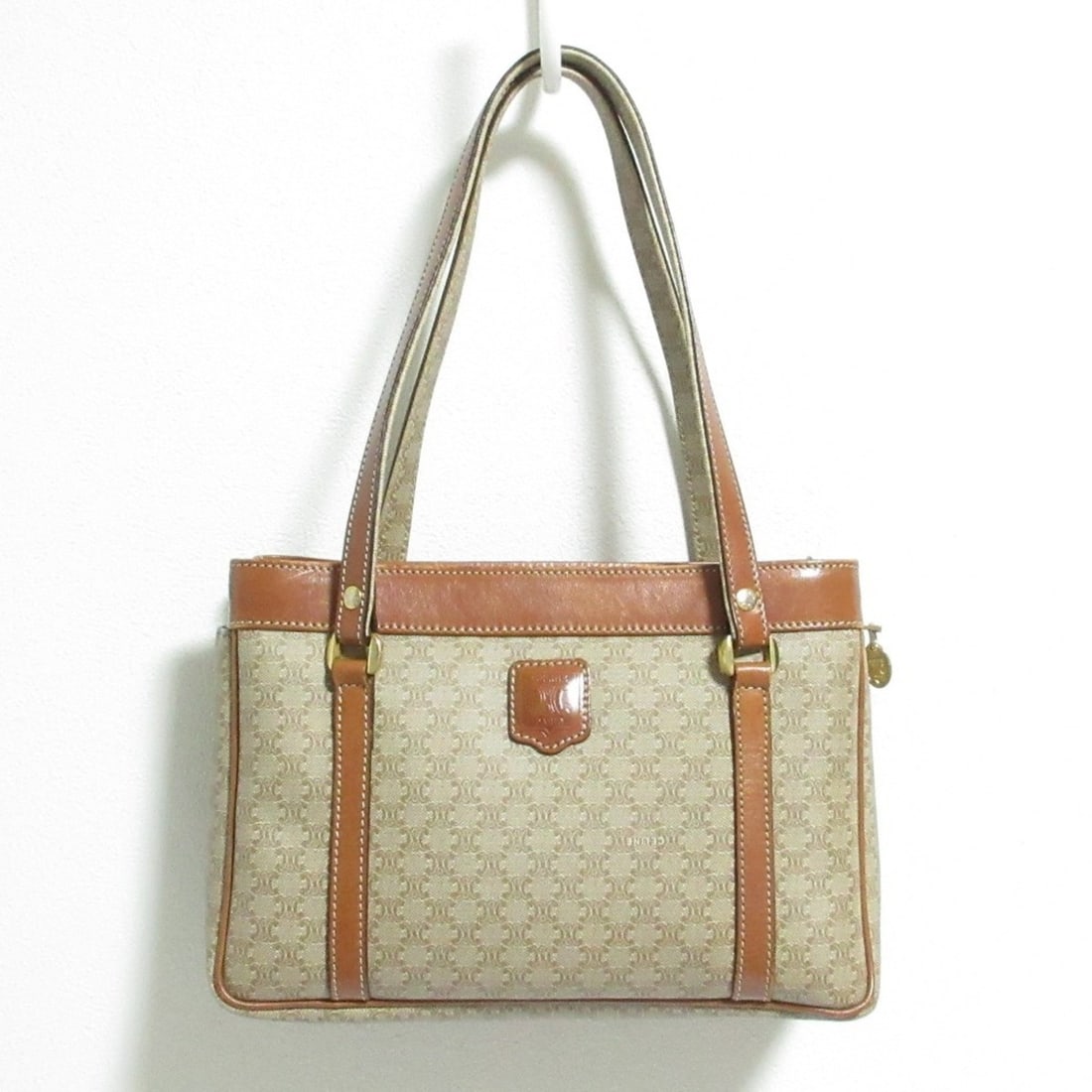 CELINE Macadam Leather Tote Bag Handbag MO7 Beige Brown Women's: --- Catalog ---Category: SizeSize (HxWxD): 17.5cm x 26cm x 7cm / 6.88'' x 10.23'' x 2.75''Category: DesignType: Handbag, Tote bagColor: Beige brownGender: WomenCategory: GeneralBrand: Celine--- Item L