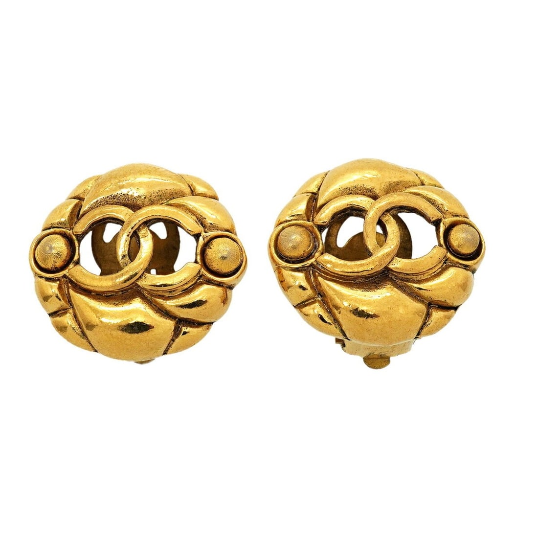 Chanel Earrings, Coco Mark Circle, GP Plated Gold, Women's: --- Catalog ---Category: SizeSize (HxWxD): 22.00mm x 23.50mm / 0.87'' x 0.93''Category: DesignType: Clip earringsColor: GoldGender: WomenMaterial: Gold platingCategory: GeneralBrand: Chanel--- Item Li