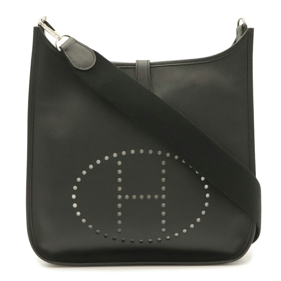HERMES Evelyne I GM Shoulder Bag, Veau Epsom Leather, Black, J Stamp: --- Catalog ---Category: SizeSize (HxWxD): 29cm x 32cm x 9cm / 11.41'' x 12.59'' x 3.54''Category: DesignType: Shoulder bagColor: BlackGender: WomenMaterial: Epsom leather Category: GeneralLine: Evely
