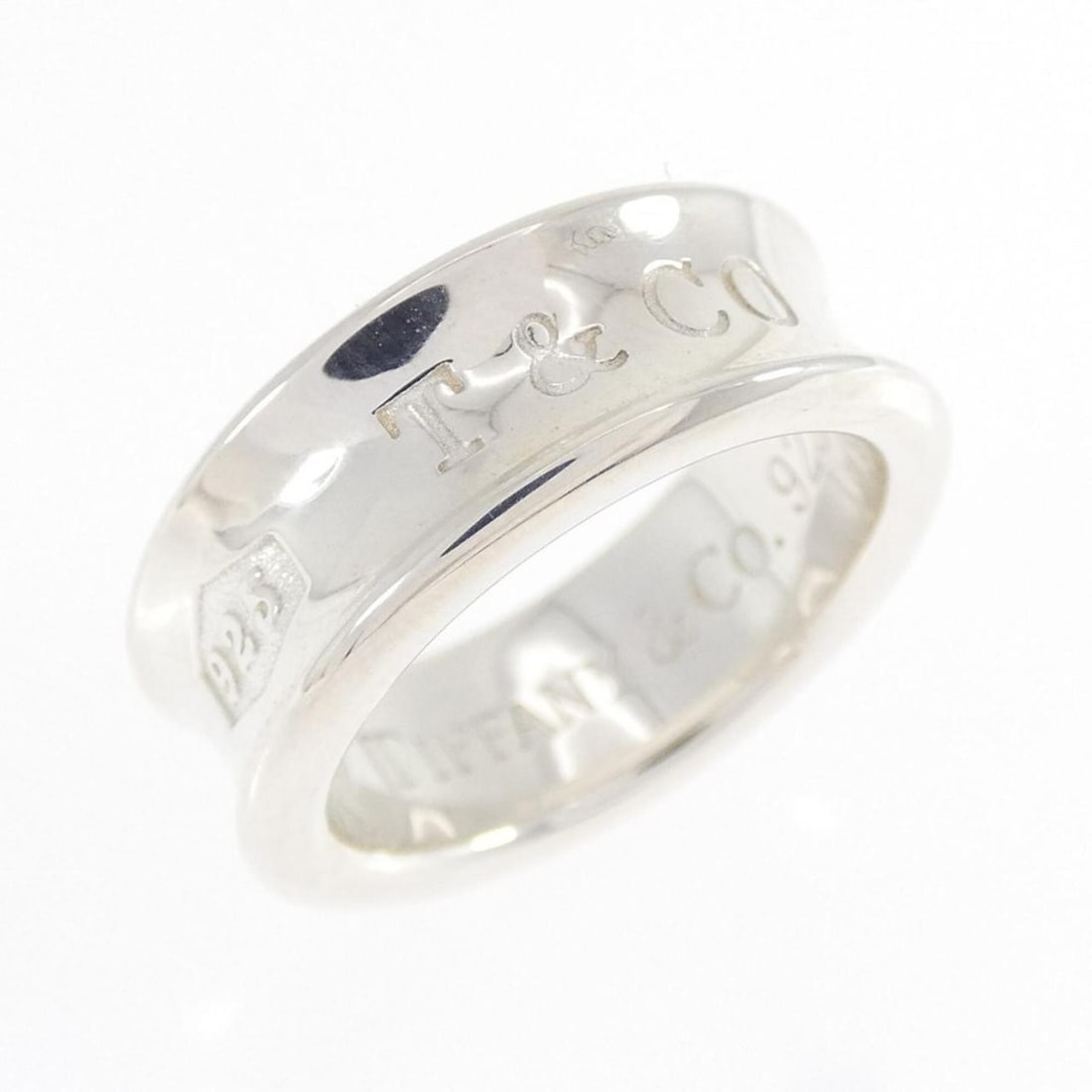 Tiffany & Co. 1837 Ring: --- Catalog ---Category: SizeJP Size: 7.5US Size: 4Category: DesignType: Band ringColor: SilverGender: WomenMaterial: Silver 925Category: GeneralBrand: Tiffany--- Item List ---Section: