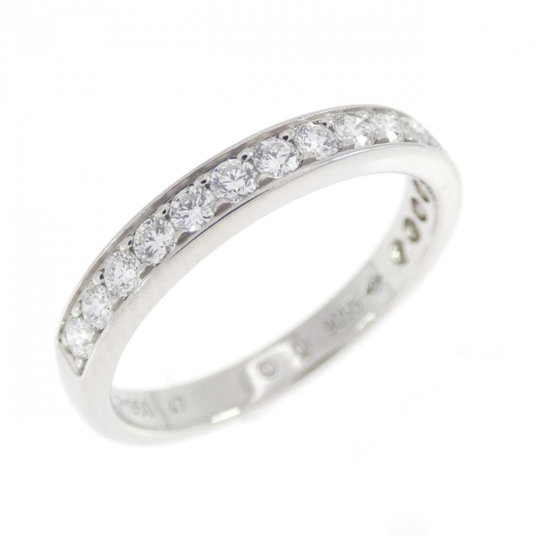 Cartier wedding ring: --- Catalog ---Category: SizeUS Size: 4Brand Size: 47Category: DesignType: Band ringGender: WomenMaterial: Platinum 950Category: GeneralMPN: B4071400Brand: Cartier--- Item List ---Section: ConditionRa