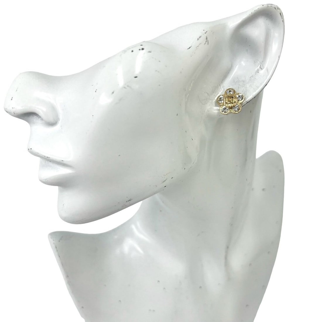 CHANEL Coco Mark Flower Motif Earrings, GP Rhinestone, Gold, 55779: --- Catalog ---Category: SizeSize (HxWxD): 13.00mm x 13.00mm / 0.51'' x 0.51''Category: DesignType: Stud earringsColor: GoldGender: WomenMaterial: Gold plating, RhinestoneCategory: GeneralBrand: Chane