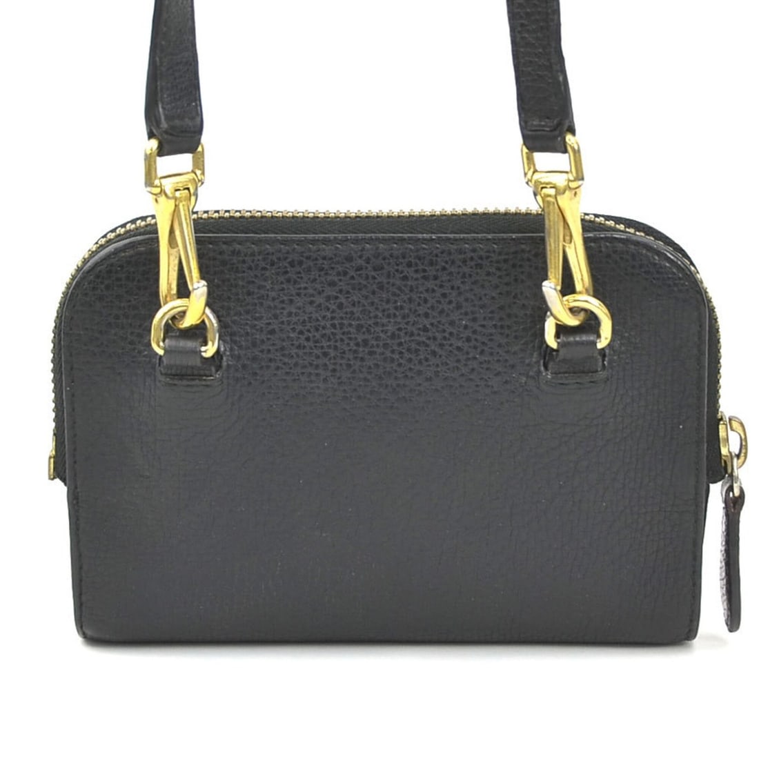 Burberry BURBERRY Shoulder Bag Leather Black Women's r11451a: --- Catalog ---Category: SizeSize (HxWxD): 13cm x 17cm x 2cm / 5.11'' x 6.69'' x 0.78''Category: DesignType: Shoulder bagColor: BlackGender: WomenMaterial: Leather Category: GeneralBrand: Burberry--- 