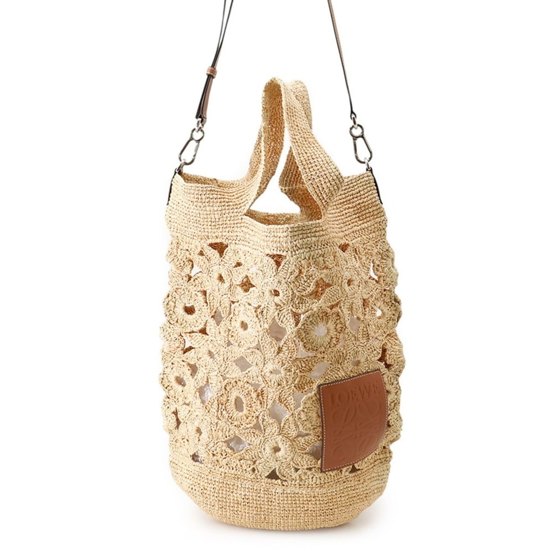 Loewe handbag, crochet flower motif, raffia, LOEWE 2-way shoulder bag,: --- Catalog ---Category: SizeSize (HxWxD): 38.5cm x 38cm x 12cm / 15.15'' x 14.96'' x 4.72''Category: DesignType: HandbagColor: BeigeGender: WomenMaterial: Raffia Category: GeneralBrand: LoeweCountry 