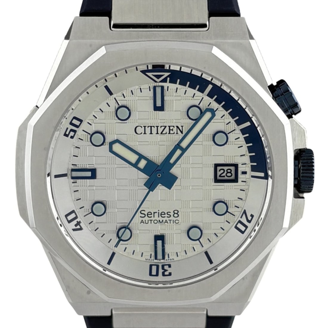 Citizen Series Eight 9051-009KM0D Watch, Stainless Steel, Rubber Strap, Automatic, Silver, Men's: --- Catalog ---Category: SizeWrist Size: 18cm / 7.08''Case Diameter: 41mm / 1.61''Category: DesignType: WristwatchGender: MenColor (Dial): SilverMaterial (Band): RubberMaterial (Case): Stainless steel