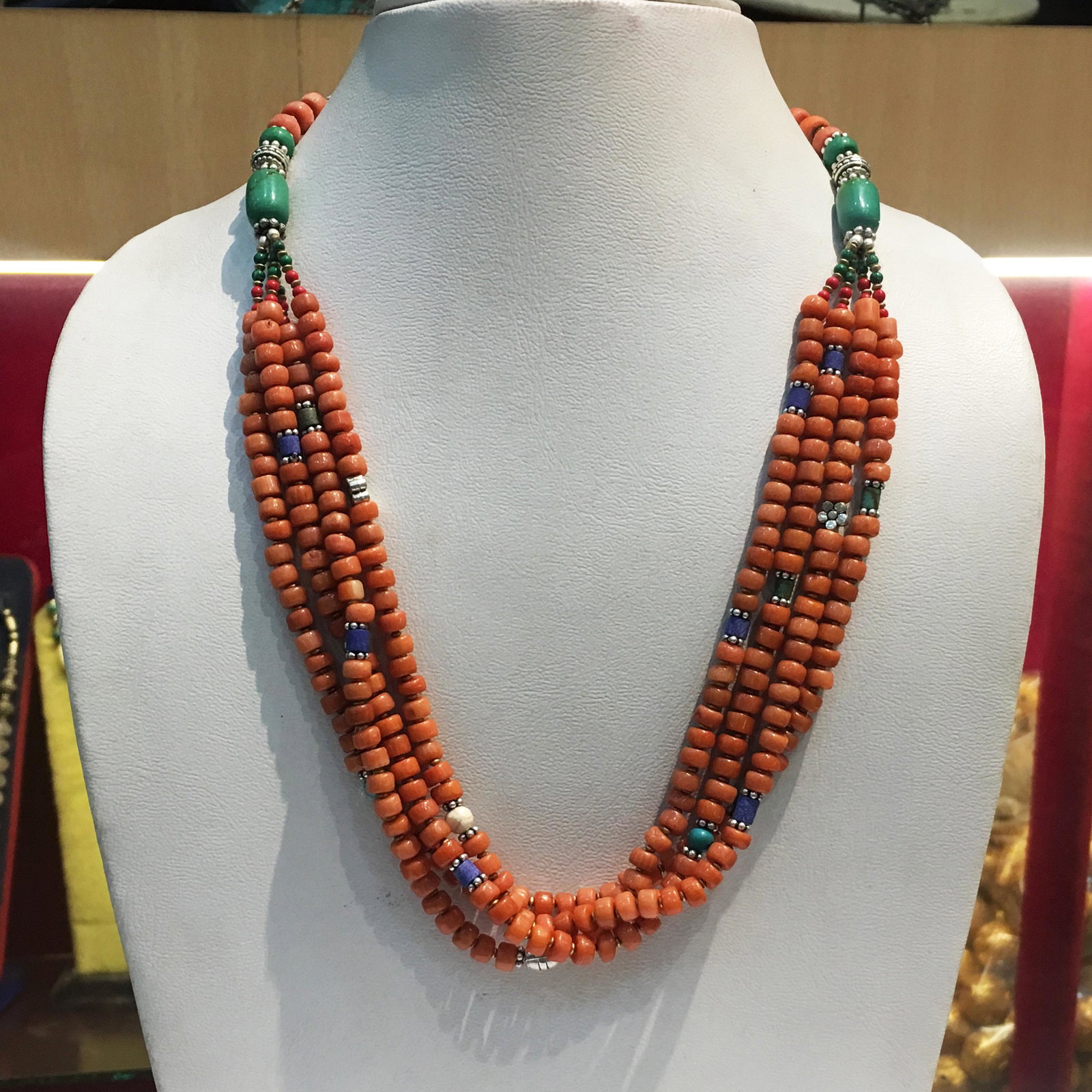 Natural Old Taiwani Coral Beaded Necklace: Natural Old Turquoise & Coral Necklace Weight: 51 Gram Approx Gemstones: Natural Turquoise & Coral Gemstone Orgin: Coral from Taiwan & Turquoise from Afghanistan Brand: Handmade Necklace Length: 18”