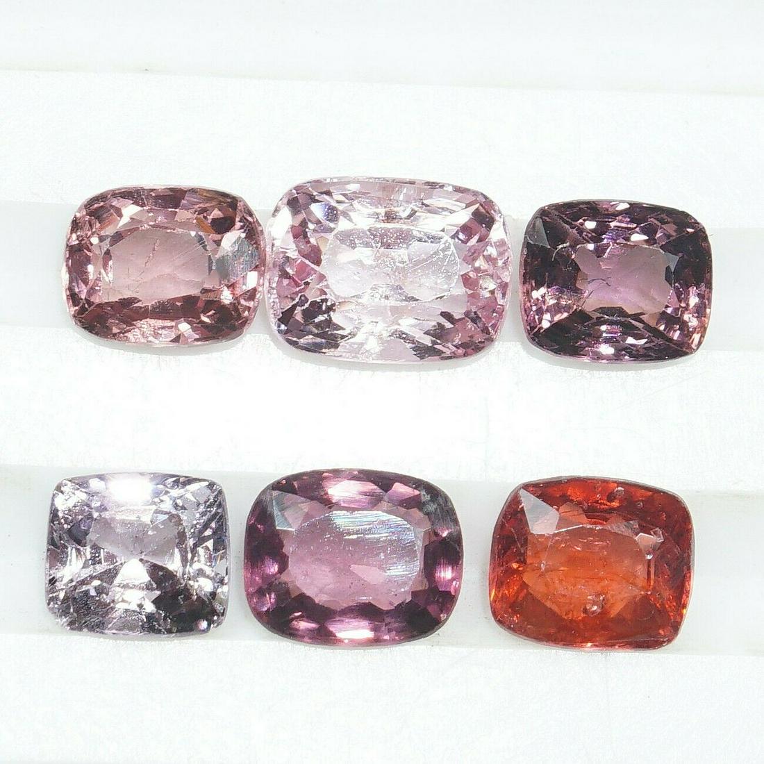 Natural Burma Multi Spinel Cushion Cut 3.77 Cts Lot of: Shape: Cushion Cut Grade: Good Country of Origin: BURMA Variety/Type: MULTI Country/Region of Manufacture: India Color: Multi-Color Natural/Lab-Created: Natural Transparency: Transparent Gemstone: Spi