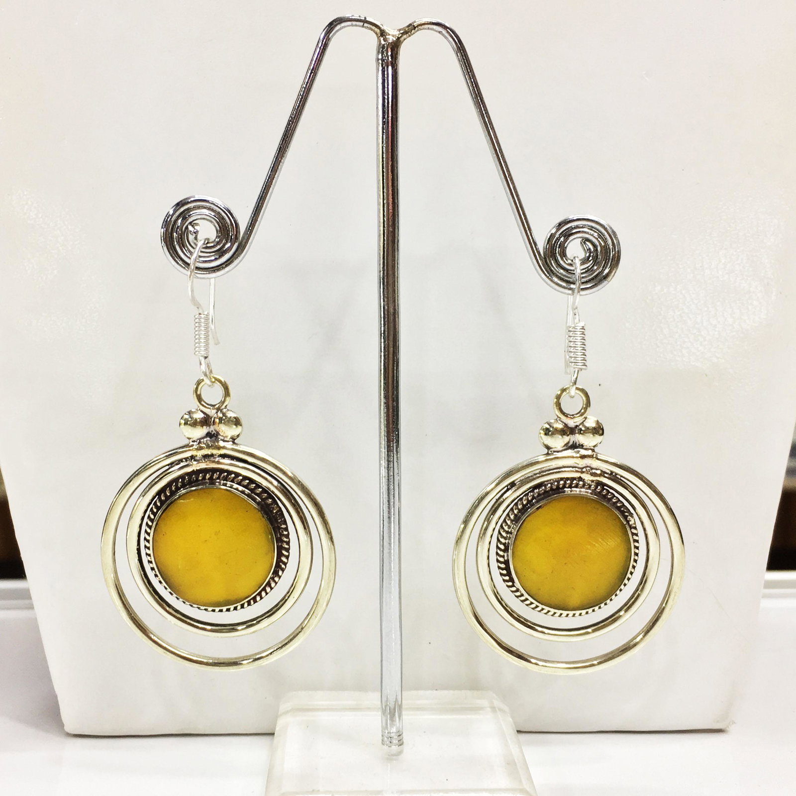 Tibetan Amber Ethnic Handmade Earrings: Tibetan Handmade Ethnic Earrings Main Stone: Lapis Metal: Tibetan Silver Material: Stone Brand: Handmade Style: Bohemian Ethnic Origin: Tibetan Country/Region of Manufacture: Nepal
