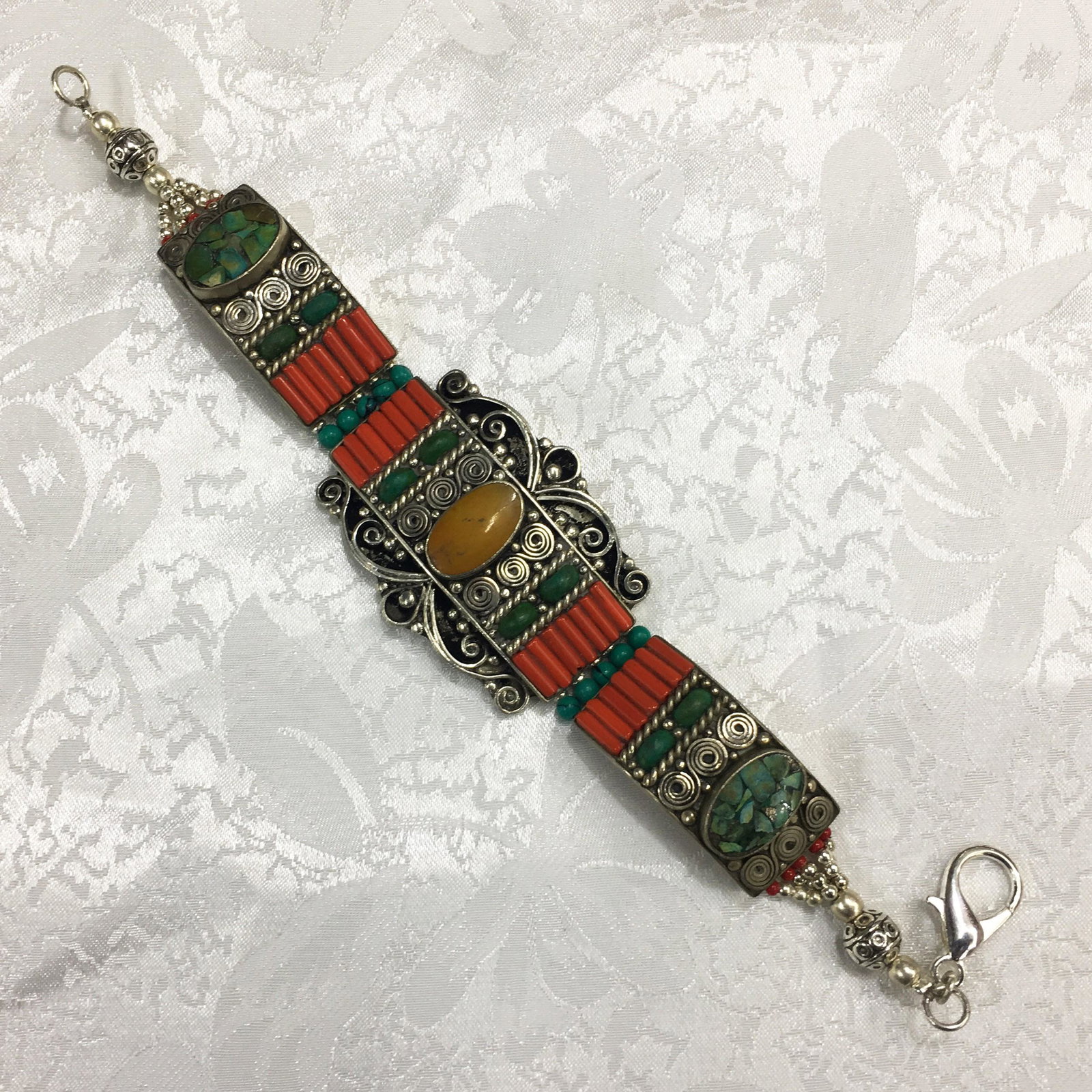 Gypsy Ethnic Antique Choker Handmade Bracelet: TIBETAN TURQUOISE & CORAL HANDMADE BRACELETWeight: 30 Gram ApproxGemstones: Turquoise & Coral, LapisBrand: HandmadeBracelet Length: 6 to 7 InchCountry/Region of Manufacture: Kathmandu/Nepal
