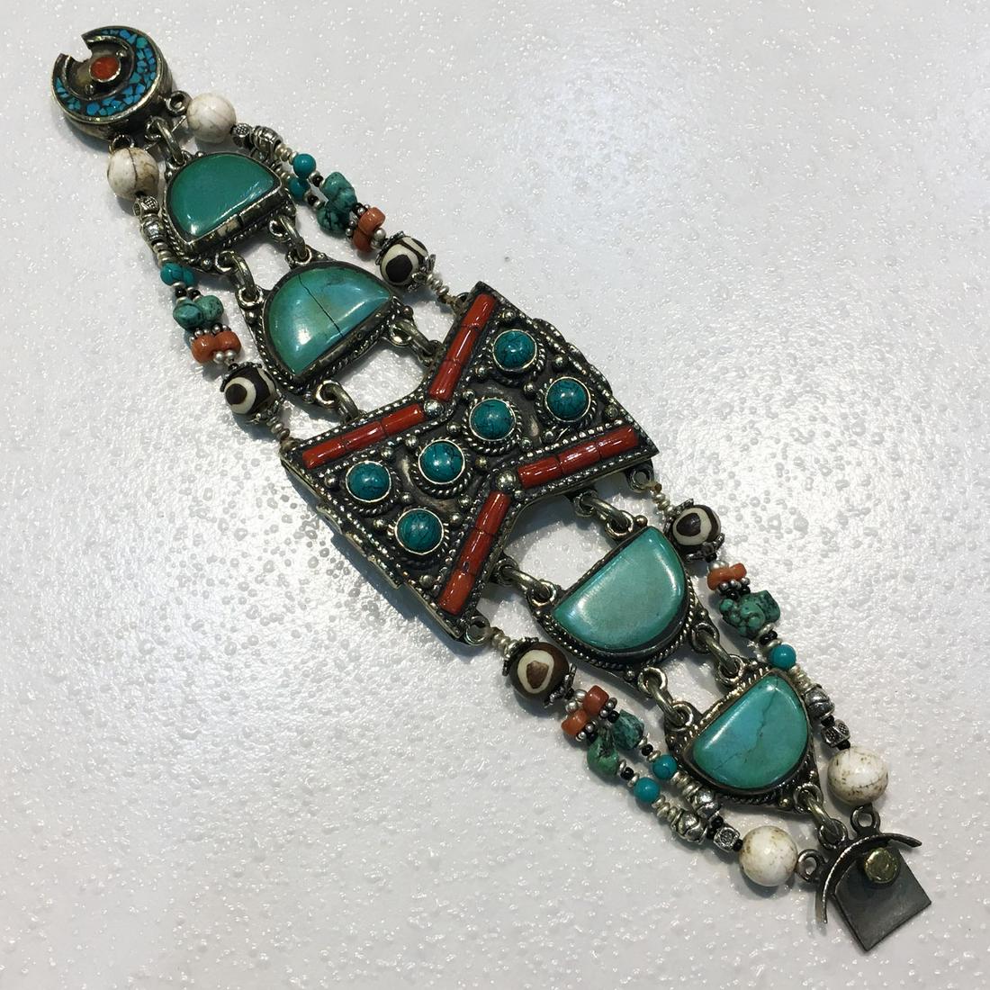 Gypsy Ethnic Antique Choker Handmade Bracelet: TIBETAN TURQUOISE & CORAL HANDMADE BRACELETWeight: 35 Gram ApproxGemstones: Turquoise & Coral, LapisBrand: HandmadeBracelet Length: 6 to 7 InchCountry/Region of Manufacture: Kathmandu/Nepal