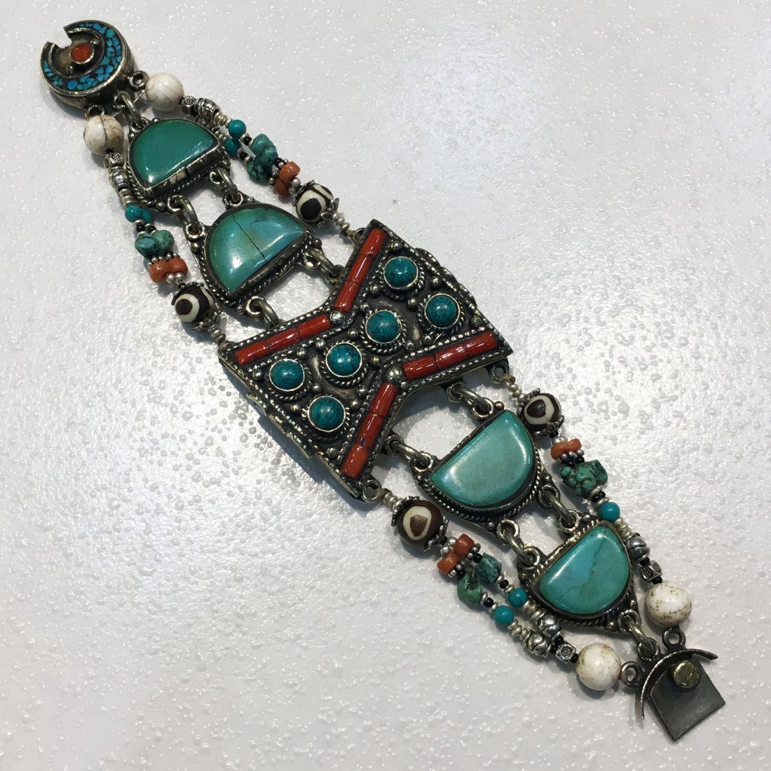 Gypsy Ethnic Antique Choker Handmade Bracelet: TIBETAN TURQUOISE & CORAL HANDMADE BRACELETWeight: 35 Gram ApproxGemstones: Turquoise & Coral, LapisBrand: HandmadeBracelet Length: 6 to 7 InchCountry/Region of Manufacture: Kathmandu/Nepal