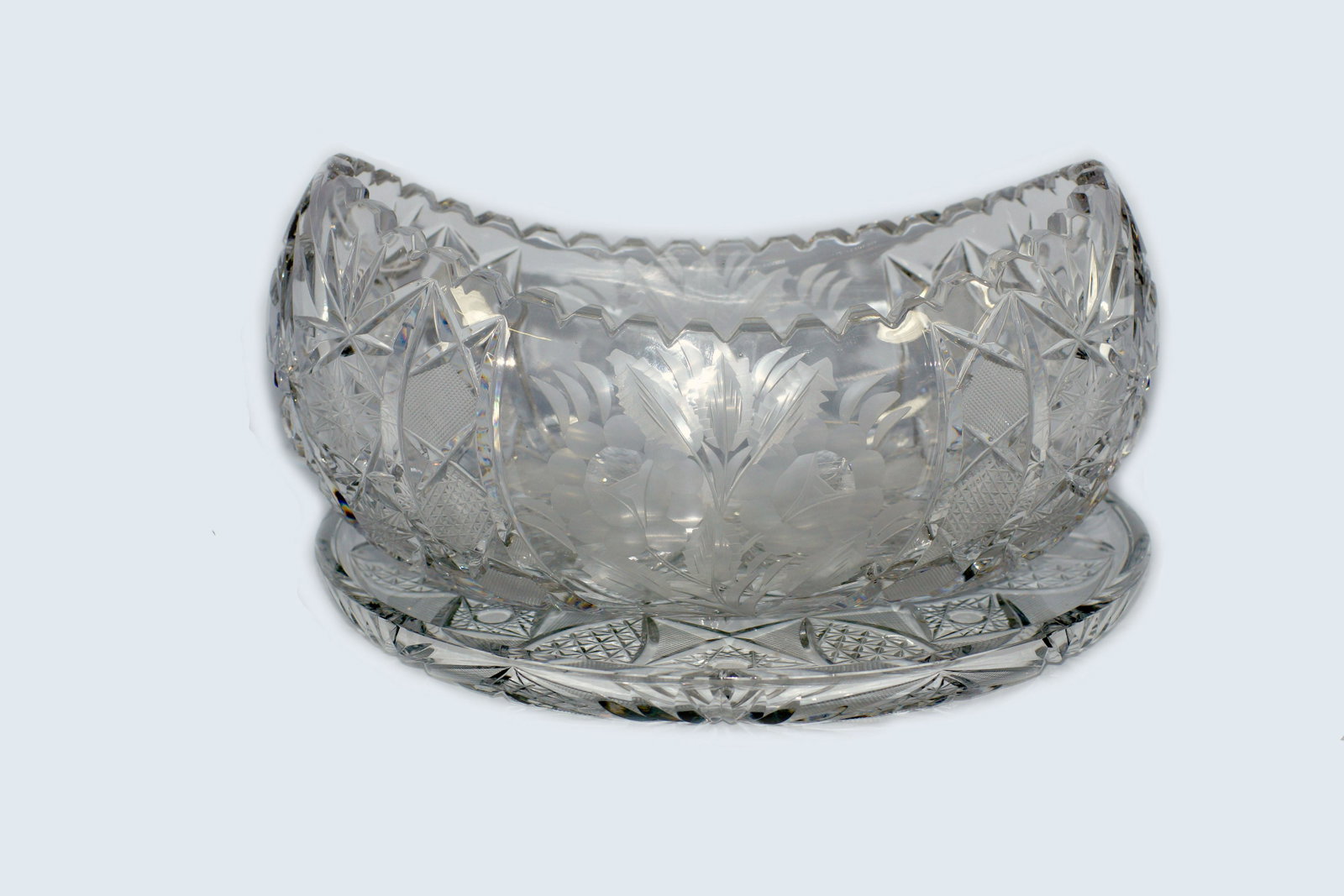 Chech Hand Cut Crystal Fruit Bowl and Plate: Vintage Aurum Crystal Crystal Fruit Basket Bowl and Plate. Centerpiece Wedding Gift Decorative Bowl and Plate, Czech Crystal Cut. Mouth-blown and richly hand cut by the first-class Czech glassmakers t