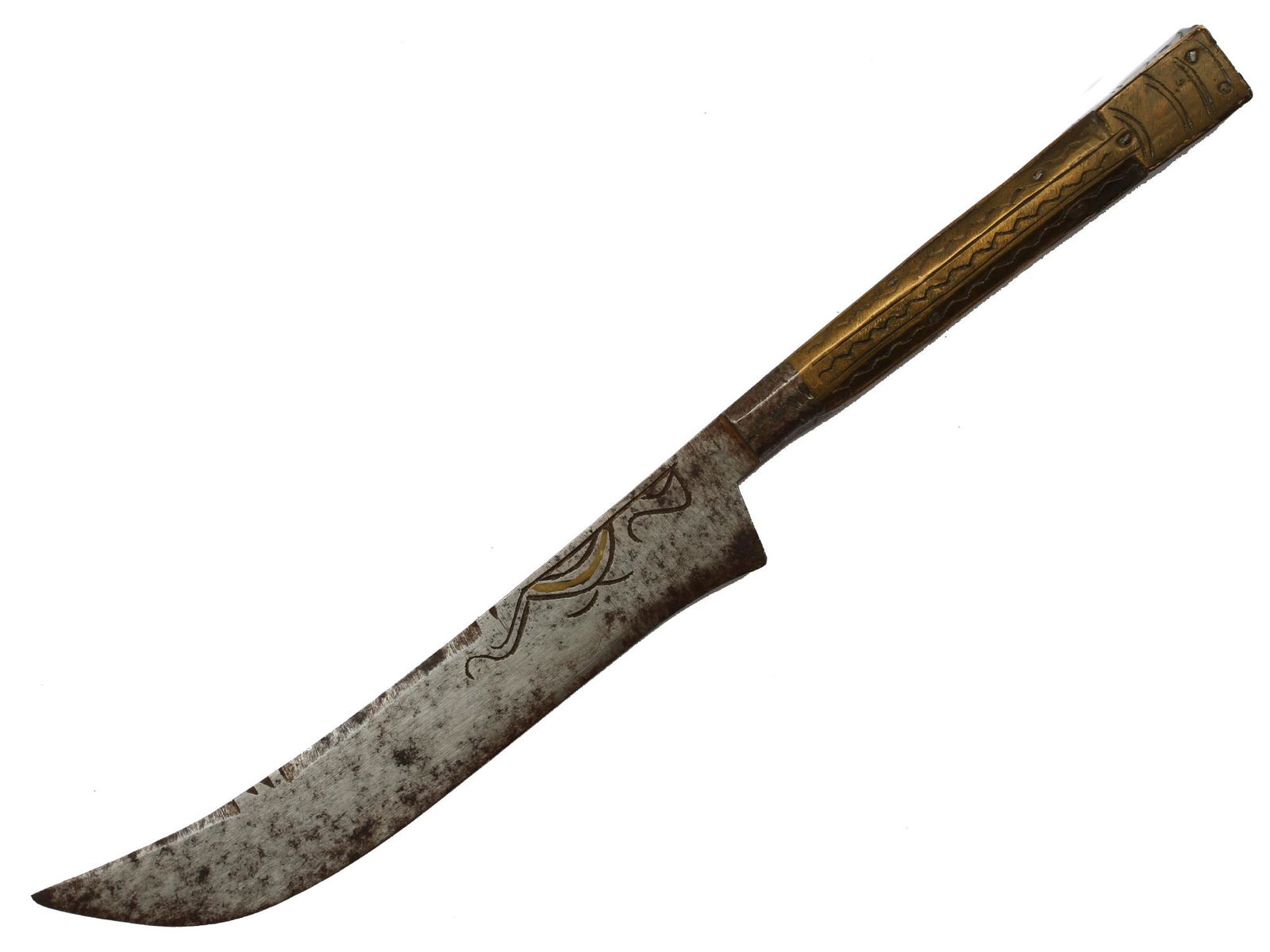 A MIDDLE EASTERN KNIFE SMALL DAGGER, 19TH C.: A Middle Eastern Ottoman Empire dagger with curved blade featuring brass inlay and chiseled design. Engraved brass hilt.Ca. 19th century. Dimensions: L: 9 in., (23 cm.)